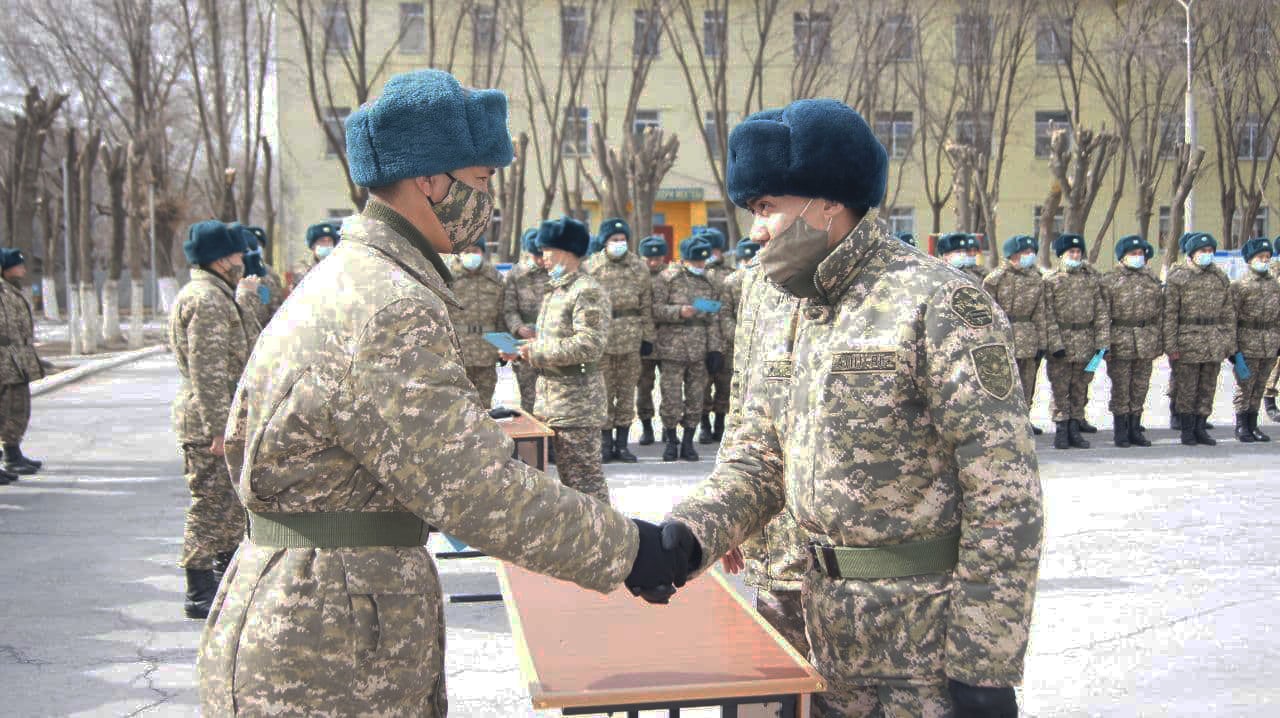 Сарбаздар жауынгерлік бөлімге жіберілді