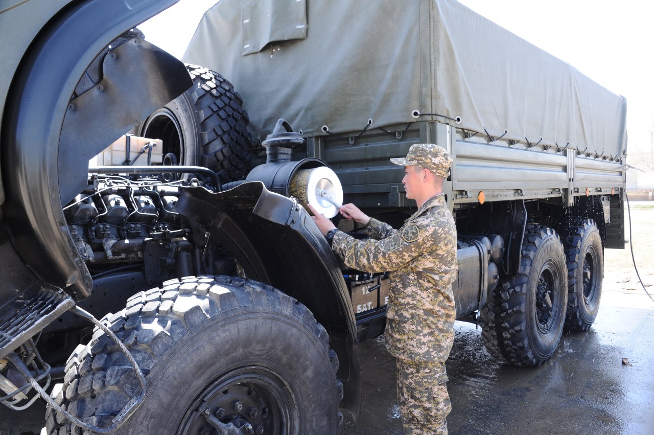 Военная техника и вооружение Гвардейского гарнизона проходит плановое обслуживание