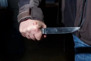 Тұрғын құтының қақпағын пышақпен ашамын деп қайтыс болды