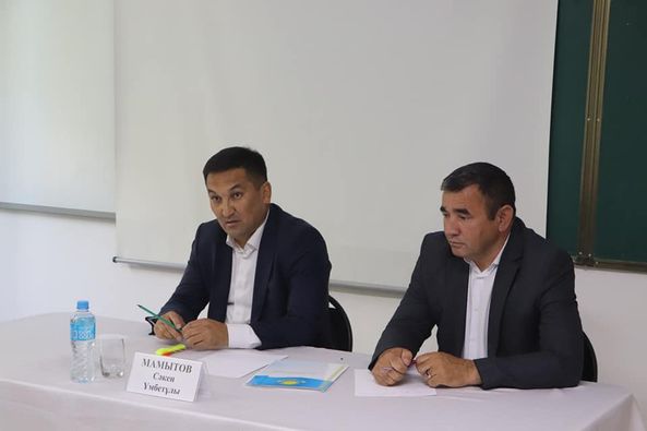 Ауыл тұрғындарымен кездесіп, өтініштерін тыңдады