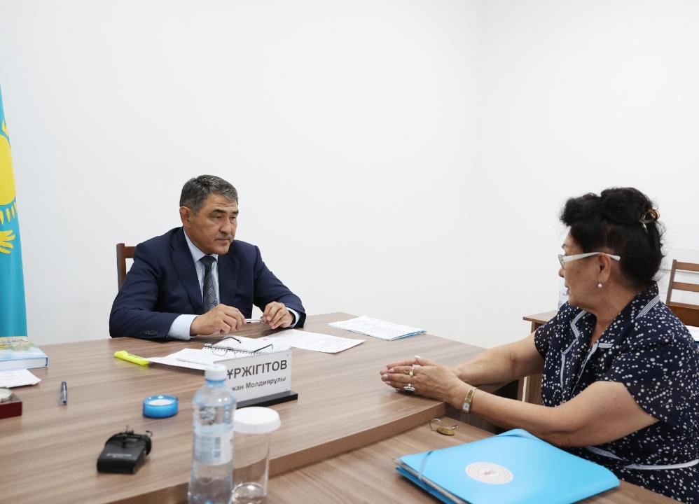 Облыс әкімі азаматтарды жеке қабылдады