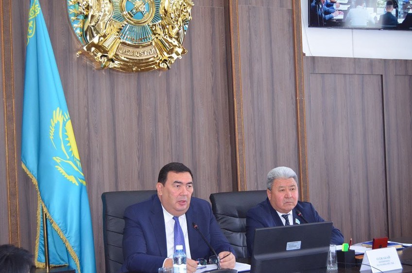 Депутаттардың сауалына қала әкімі тікелей жауап береді