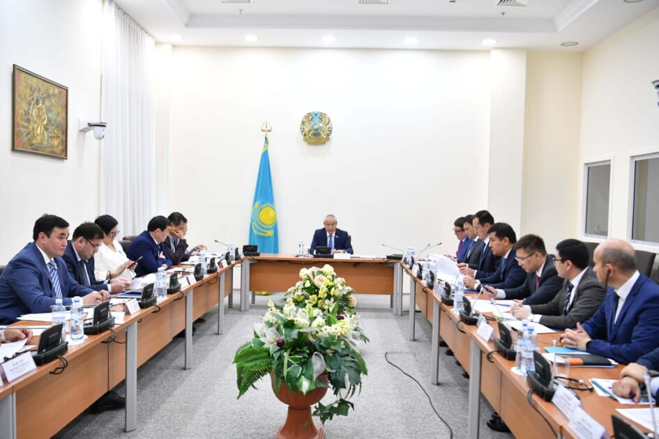 Мәжілісте еліміздегі газ саласының жай-күйі талқыланды