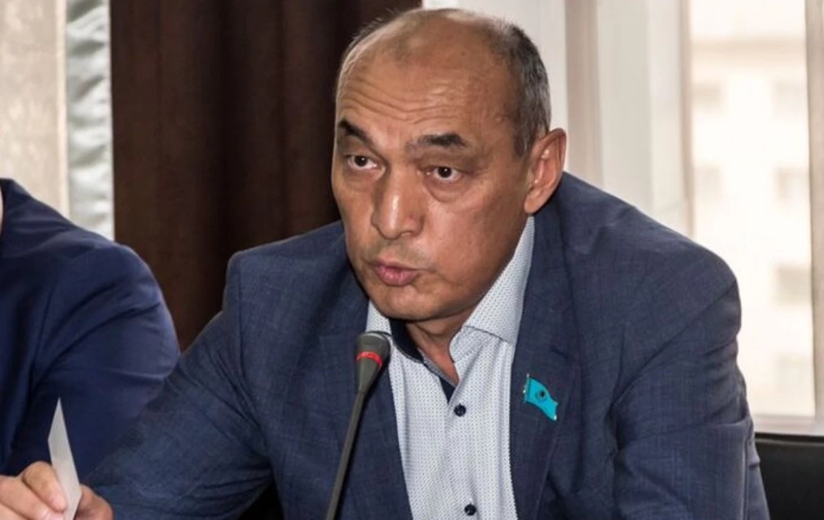 Студенттерді әскерден босату, олардың борышын өтеу туралы ойын бұзады - депутат