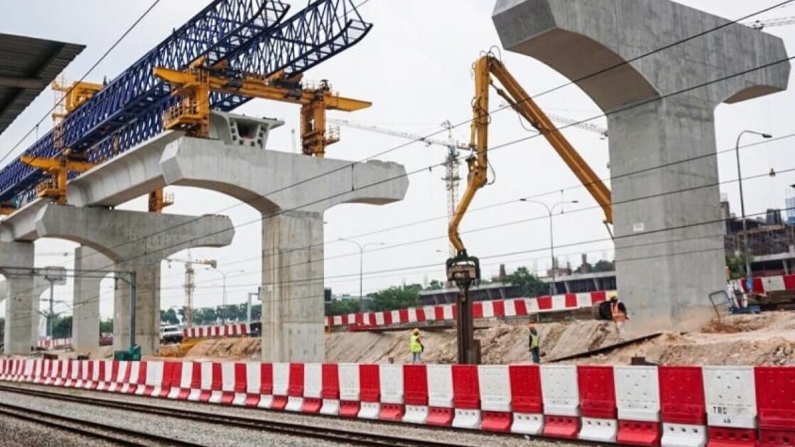 6 жылдан кейін LRT құрылысы қайта жалғасты (ВИДЕО)