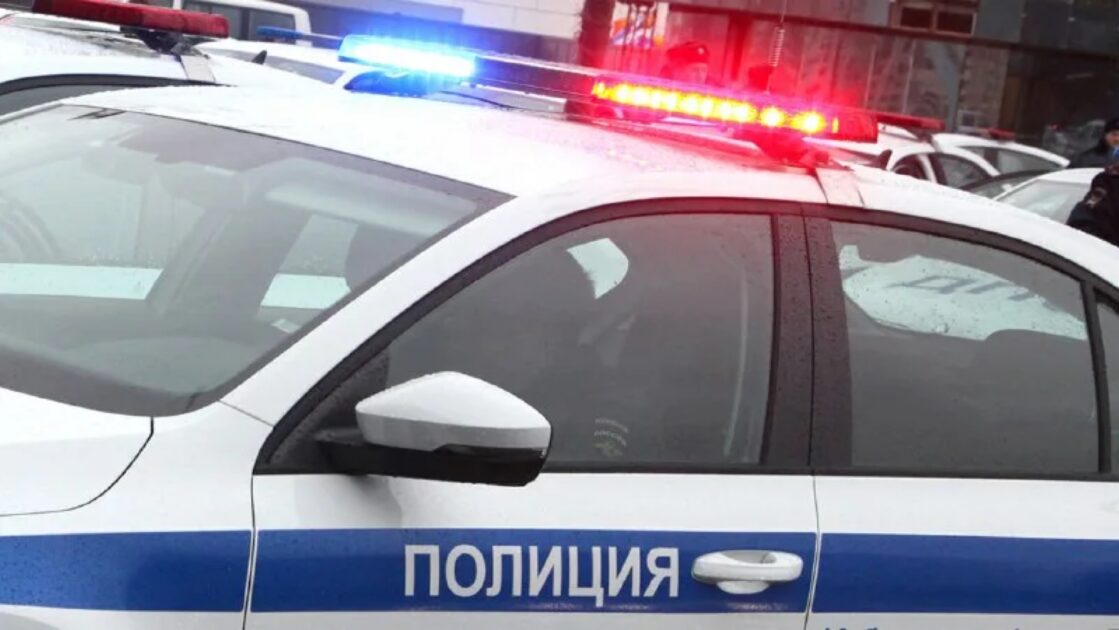 Алматыда ұсталған адам полицейлер көлігінде өзіне қол салды