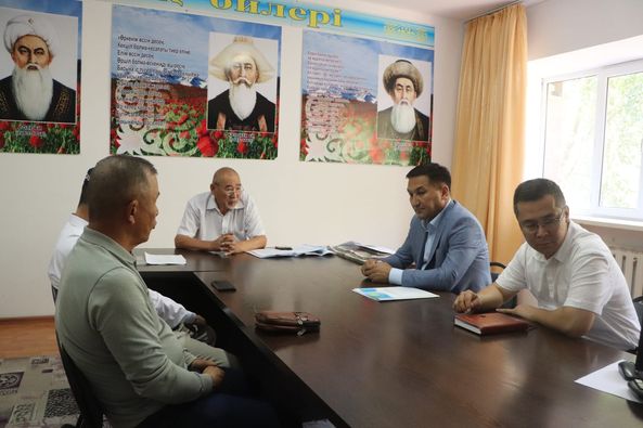 САРЫСУ АУДАНЫНЫҢ ӘКІМІ АЛҚА БИЛЕР КЕҢЕСІНІҢ МҮШЕЛЕРІМЕН КЕЗДЕСТІ