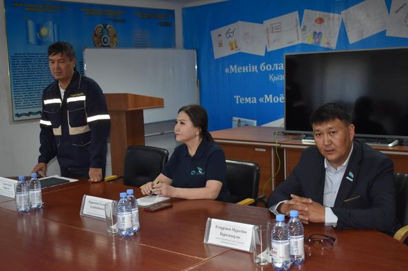 ҚР ПАРЛАМЕНТІ МӘЖІЛІСІНІҢ ДЕПУТАТЫ ГҮЛДАРА НҰРЫМОВА ЖҰМЫС САПАРЫМЕН САРЫСУ АУДАНЫНА КЕЛДІ