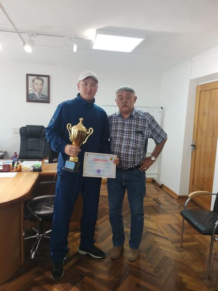 Жеңіс тұғырынан көрінді
