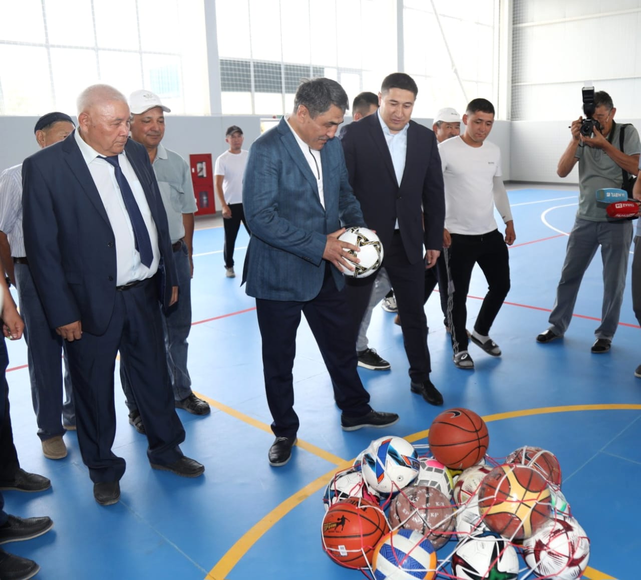 Современный физкультурно-оздоровительный комплекс открылся в Кордайском районе
