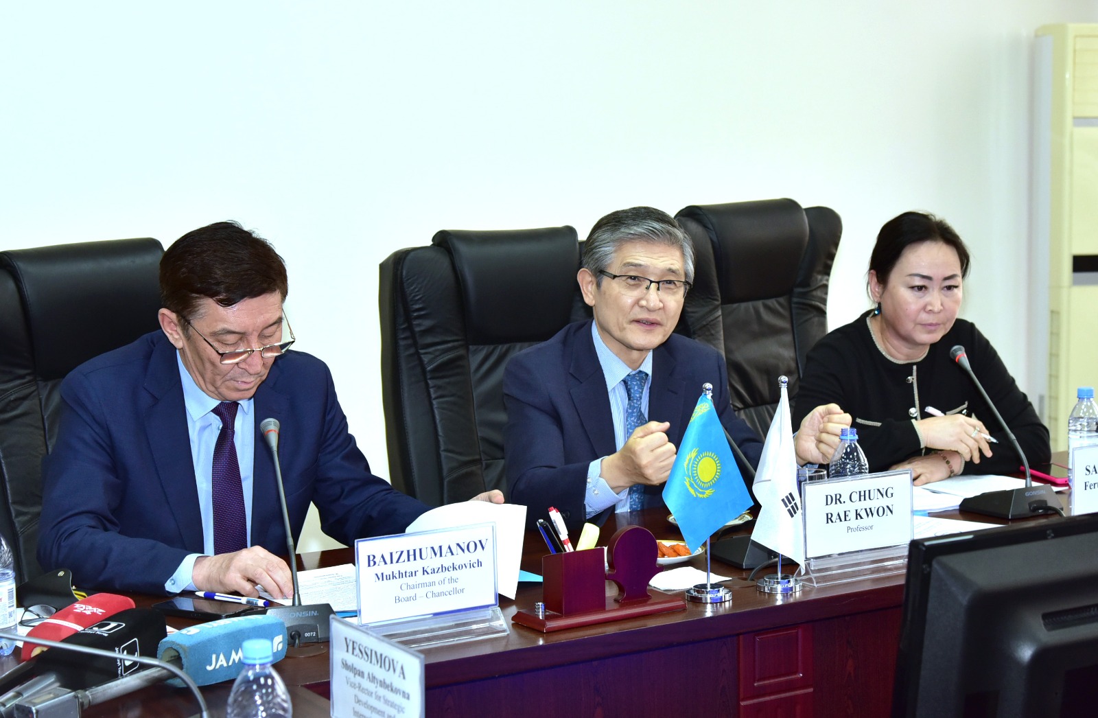 Дулати университетінде Нобель сыйлығының лауреатымен кездесу өтті